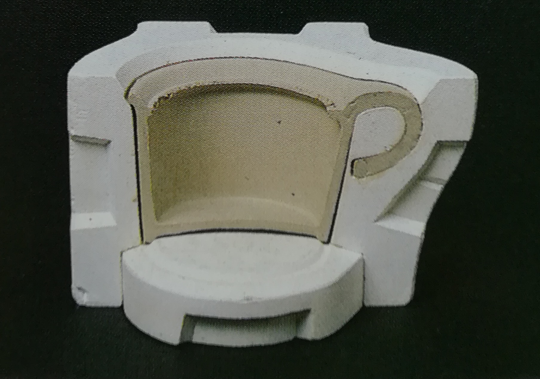 マグカップの石膏型の画像