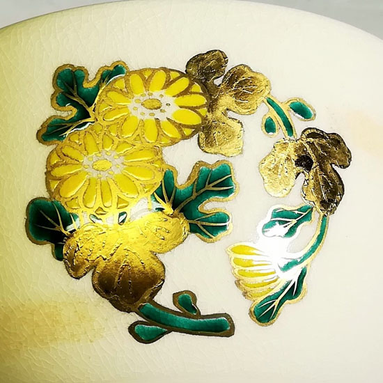 抹茶碗 四君子の菊の花の拡大画像